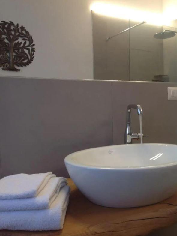 B&B Panemiele Sondrio Esterno foto