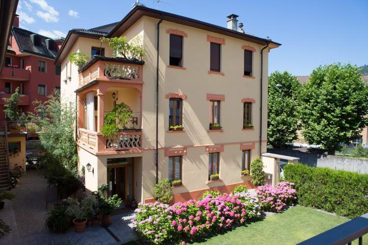 B&B Panemiele Sondrio Esterno foto